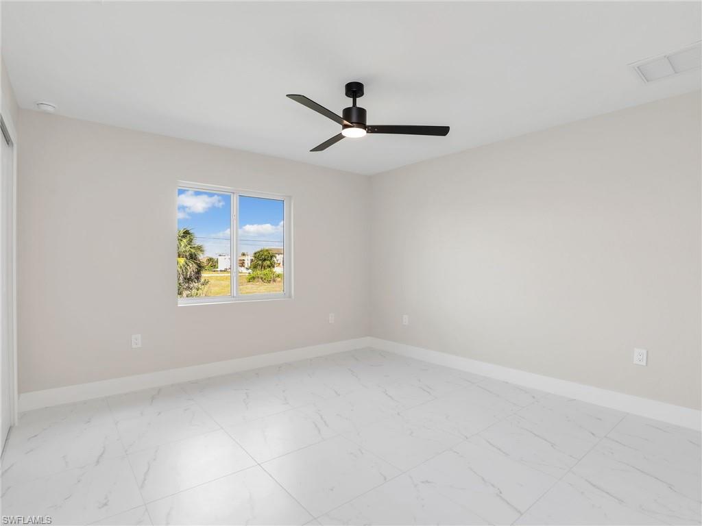 362/364 Petite AVE