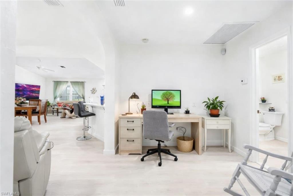 3221 NE 15th PL
