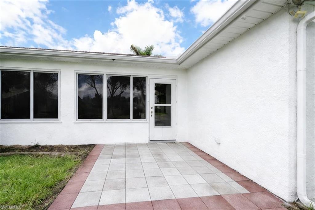 3221 NE 15th PL