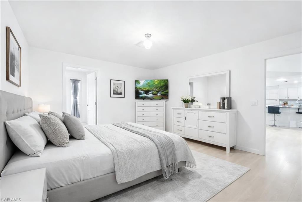 3221 NE 15th PL
