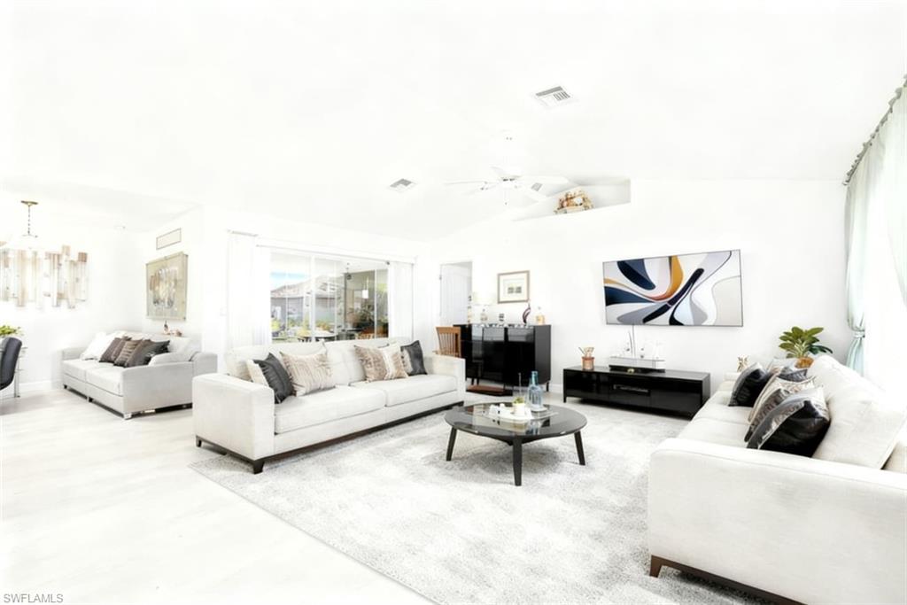 3221 NE 15th PL