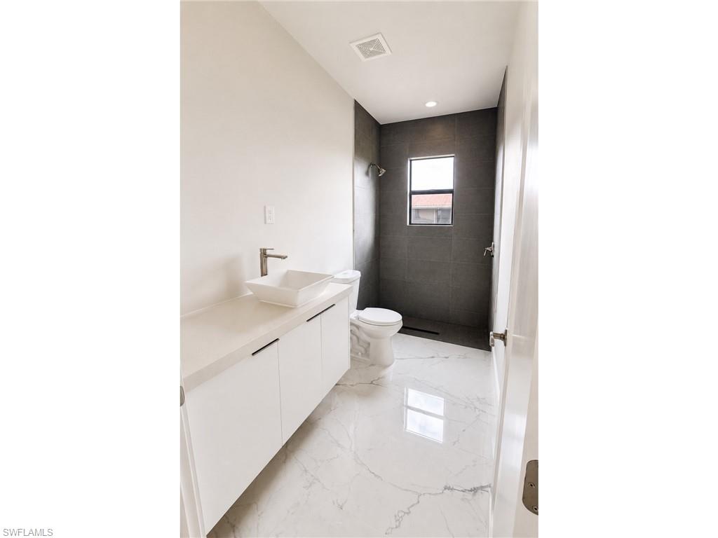 3728 9th ST W
