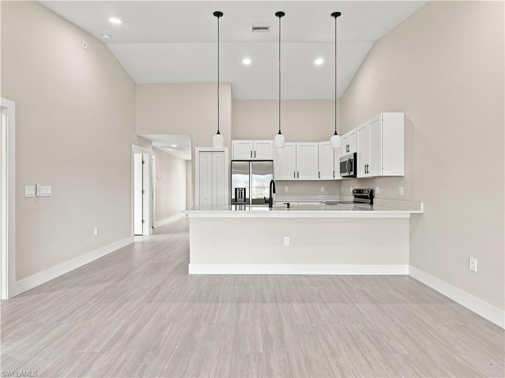 2420/2422 Richard AVE S