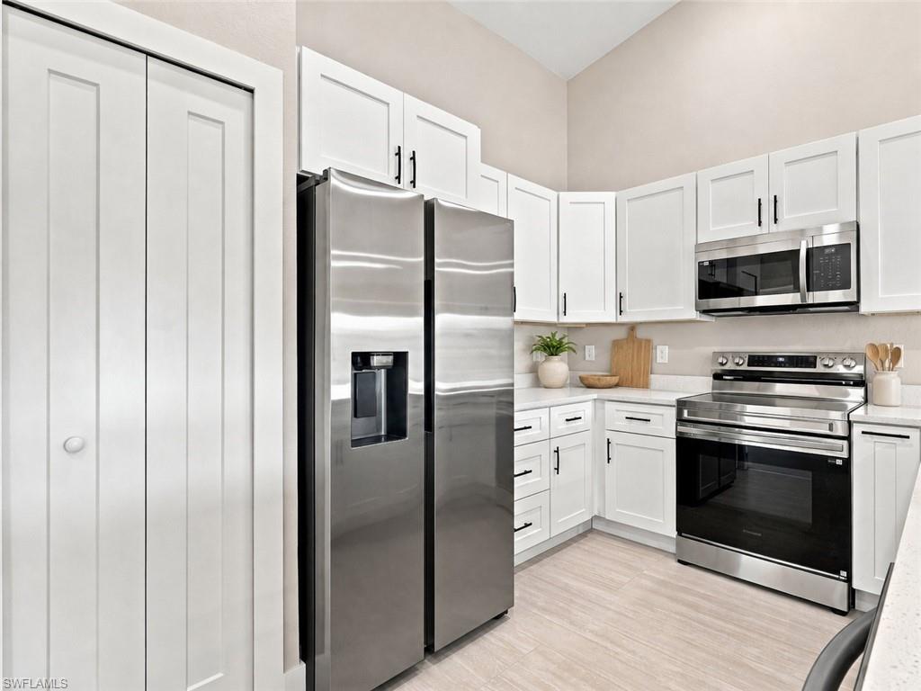2420/2422 Richard AVE S