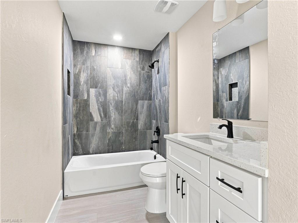 2420/2422 Richard AVE S
