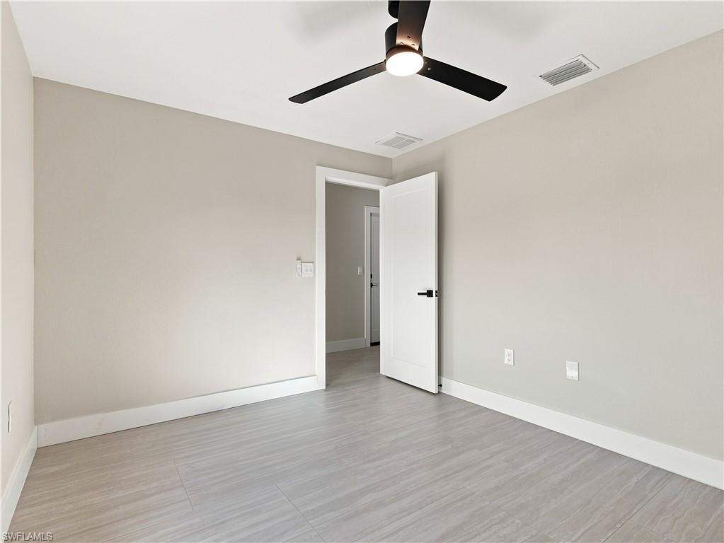 2420/2422 Richard AVE S
