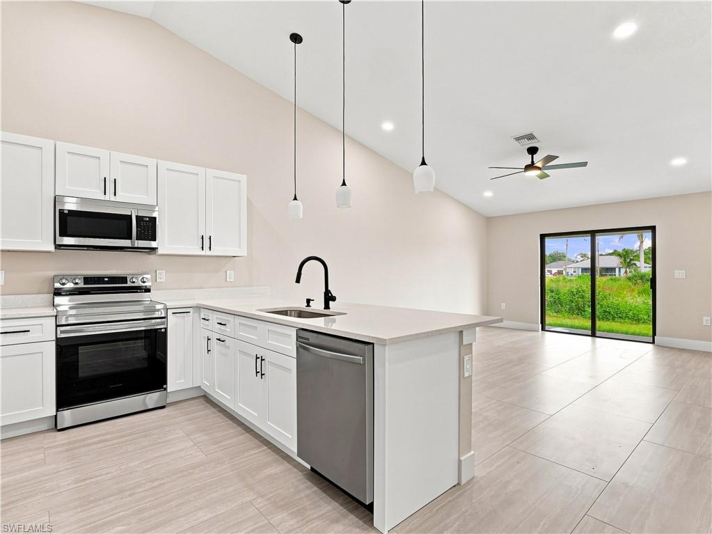 2420/2422 Richard AVE S
