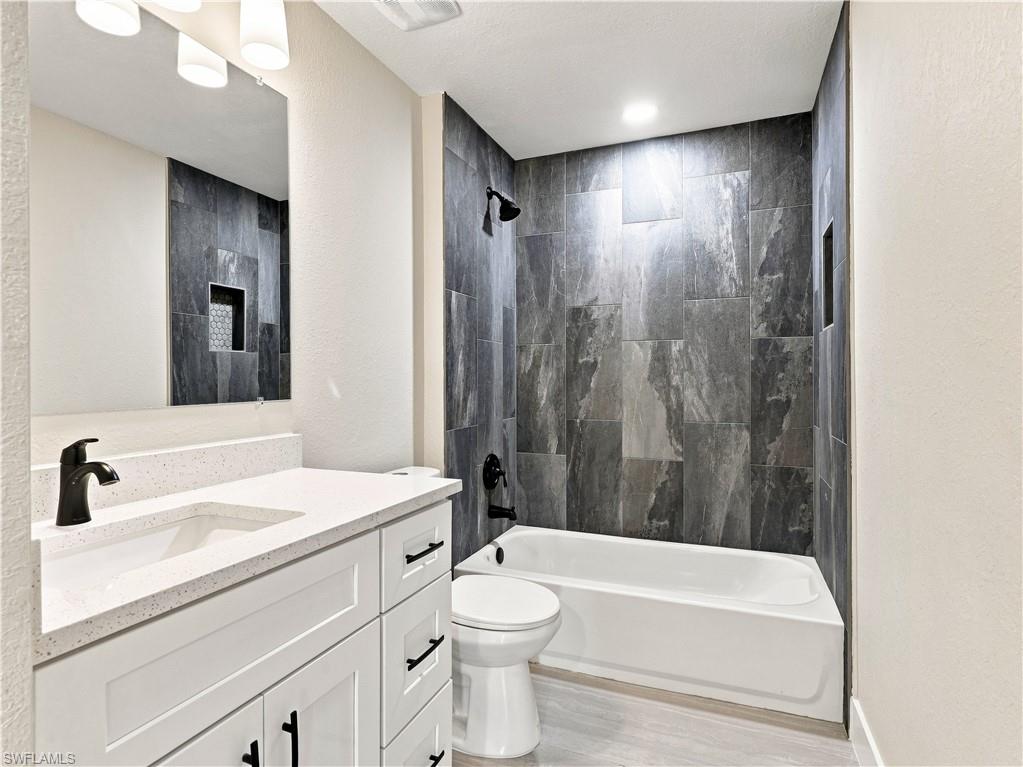 2420/2422 Richard AVE S