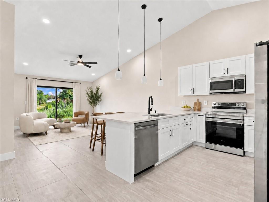 2420/2422 Richard AVE S
