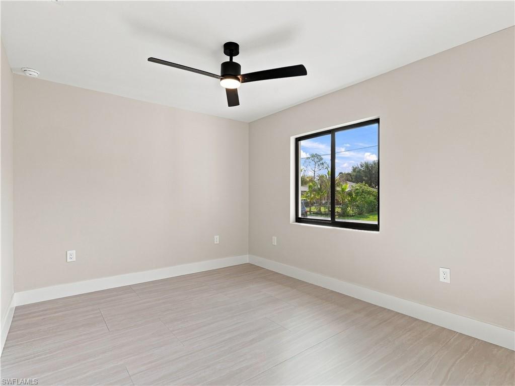 2420/2422 Richard AVE S