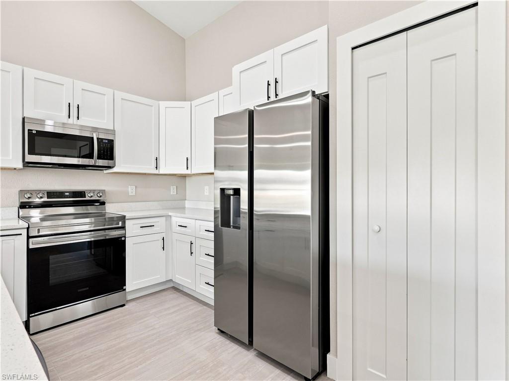 2420/2422 Richard AVE S