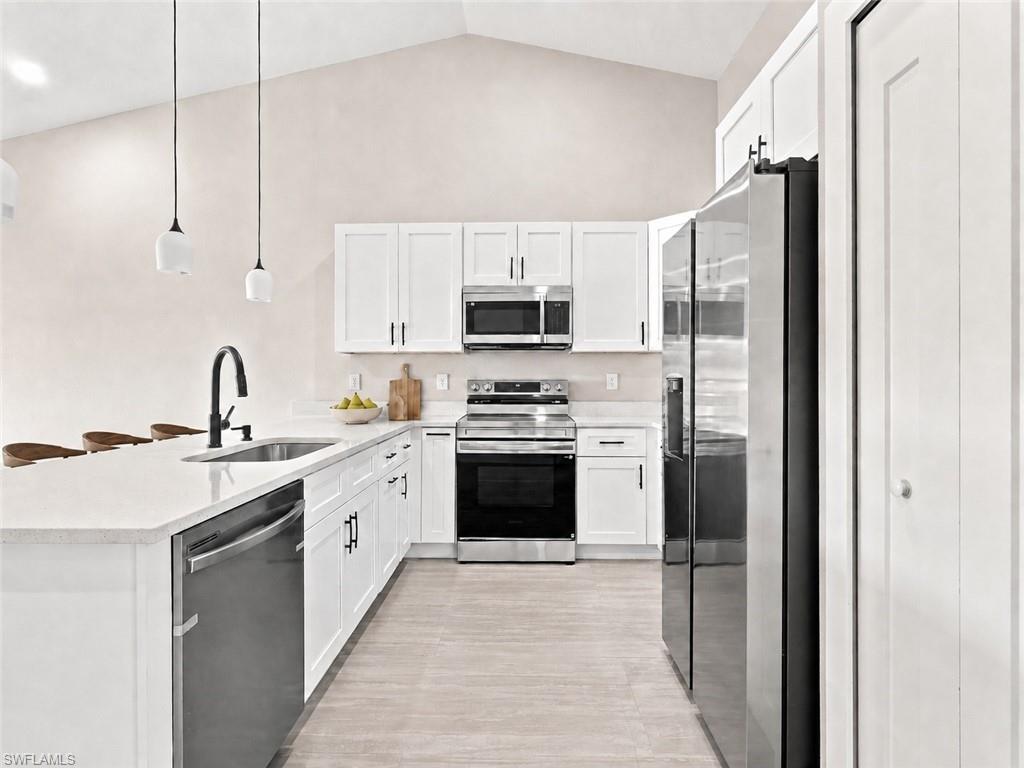 2420/2422 Richard AVE S