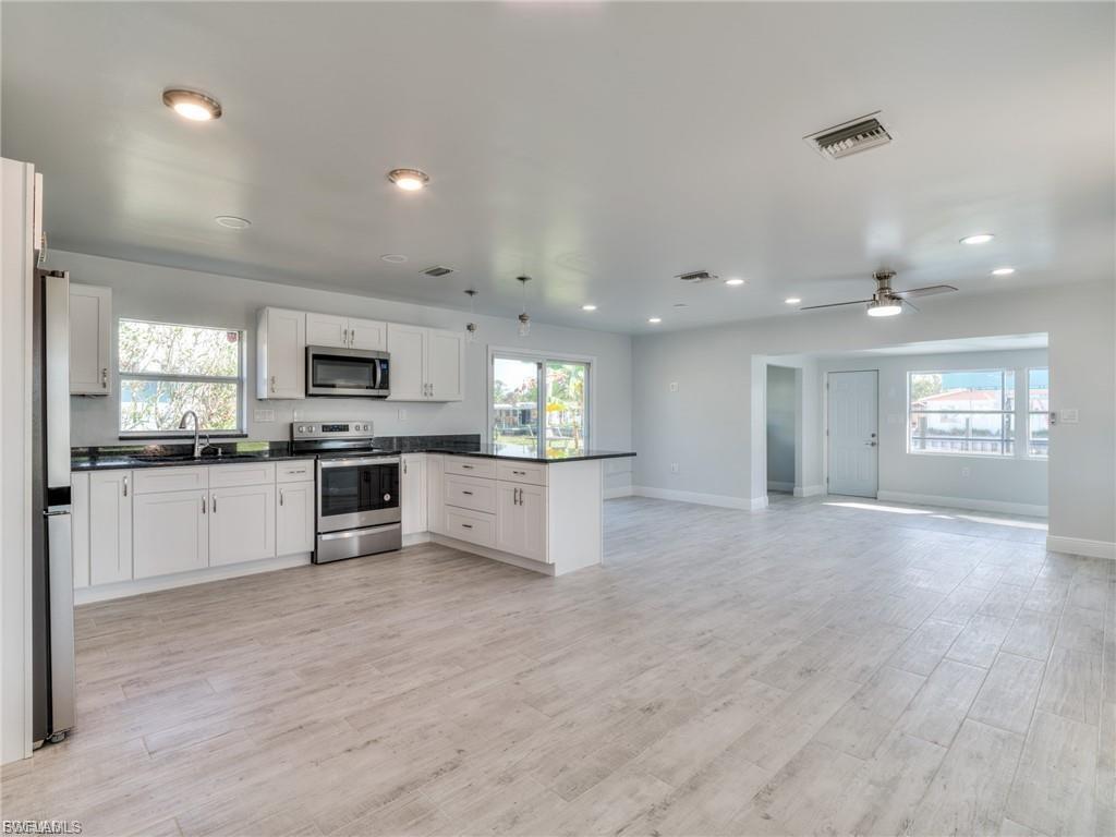 16 Estate DR