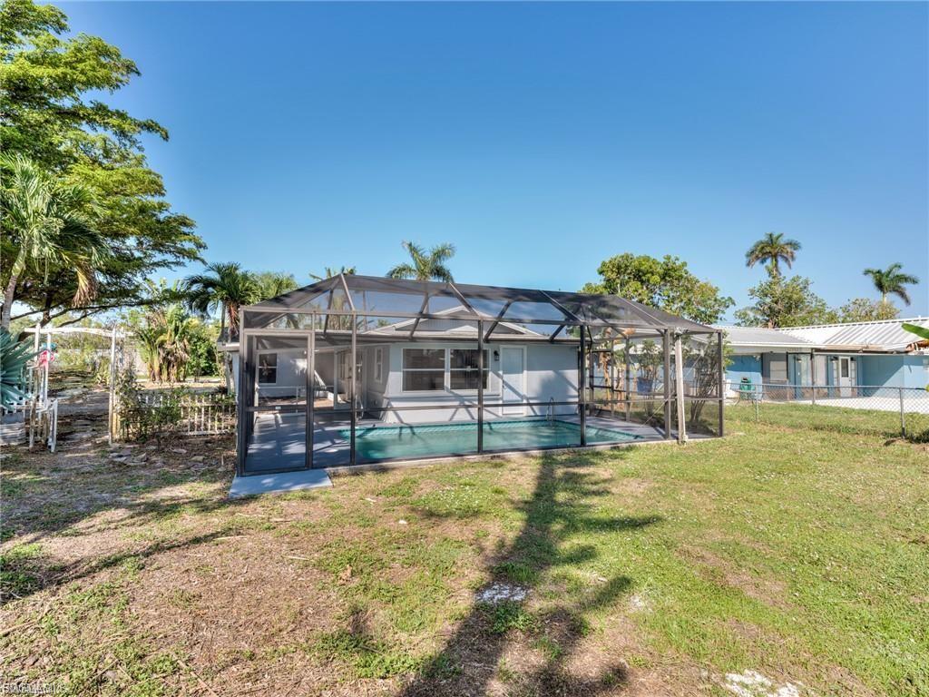 16 Estate DR