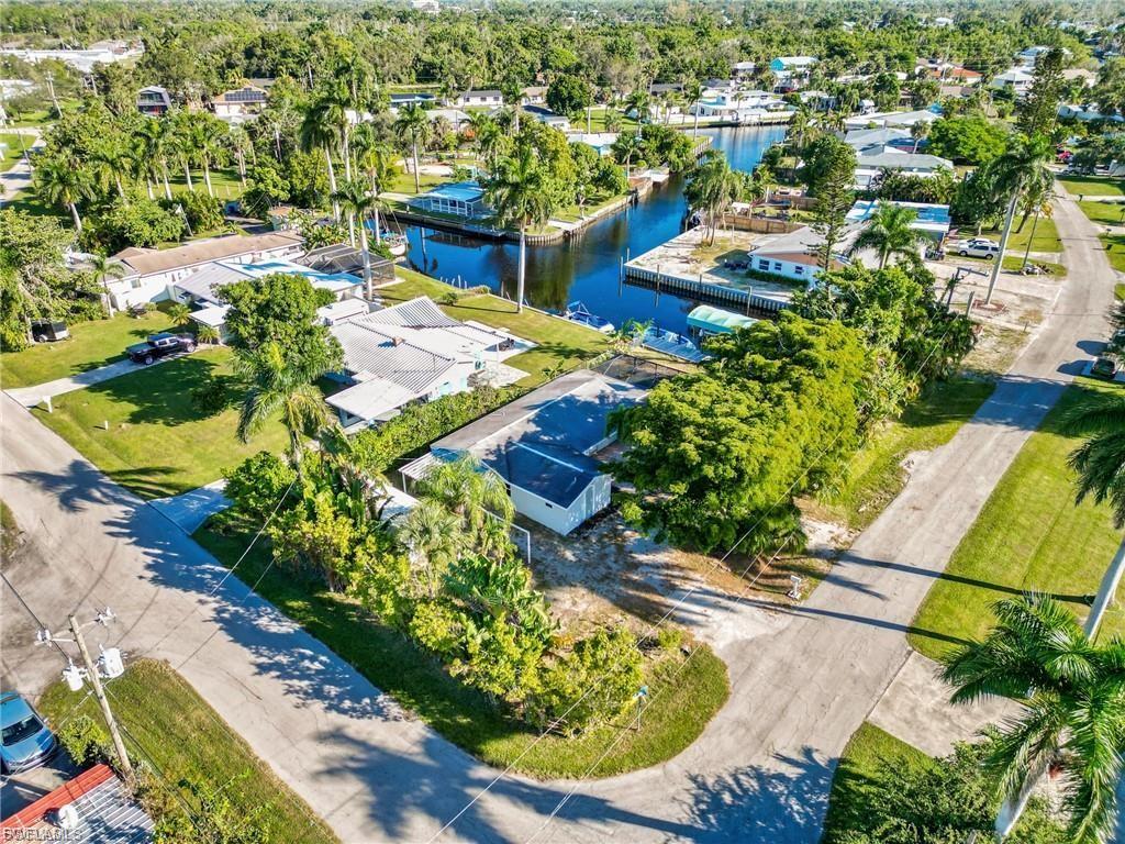 16 Estate DR