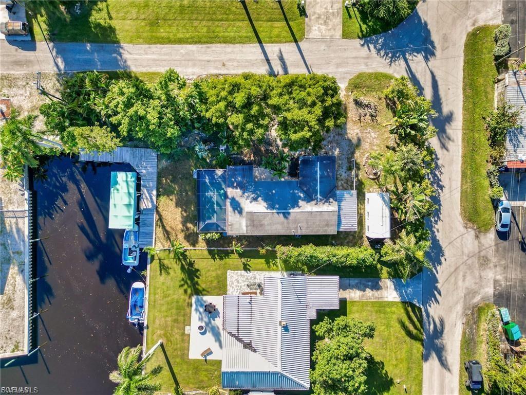 16 Estate DR