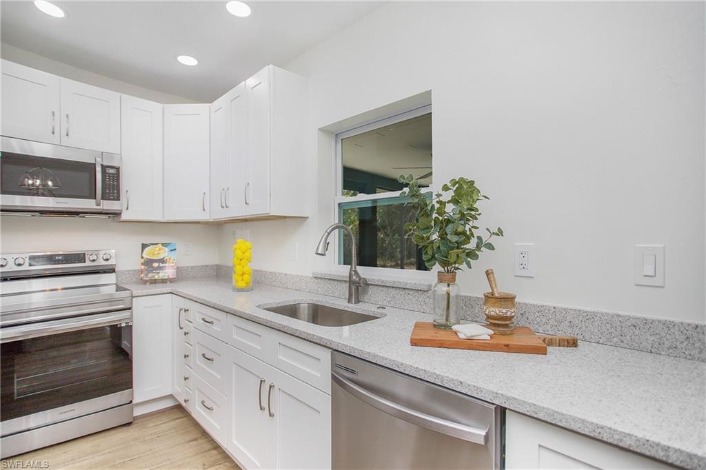 4665 Catalina LN