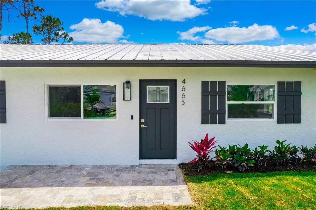 4665 Catalina LN