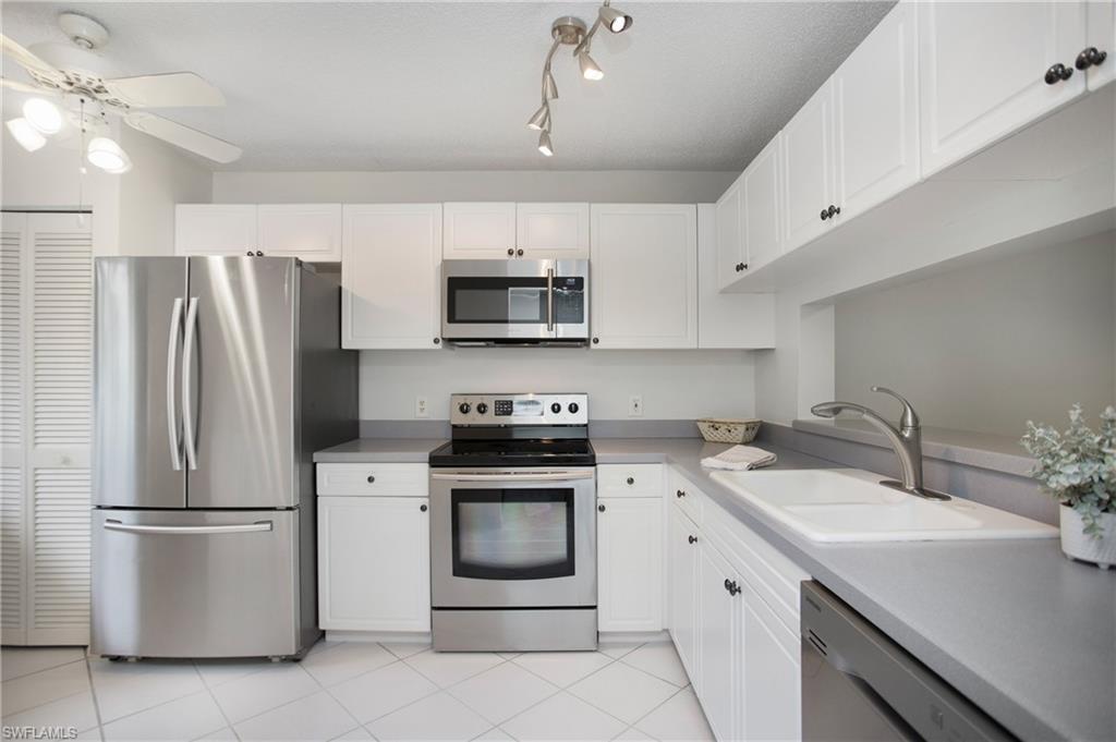 3012 Sandpiper Bay CIR # D102