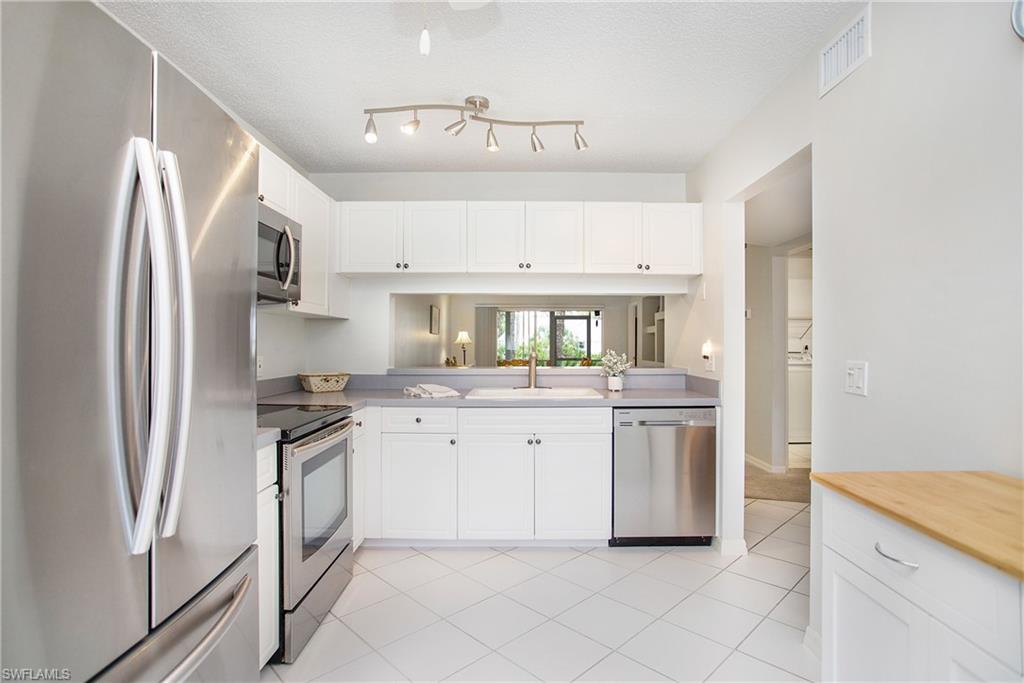 3012 Sandpiper Bay CIR # D102