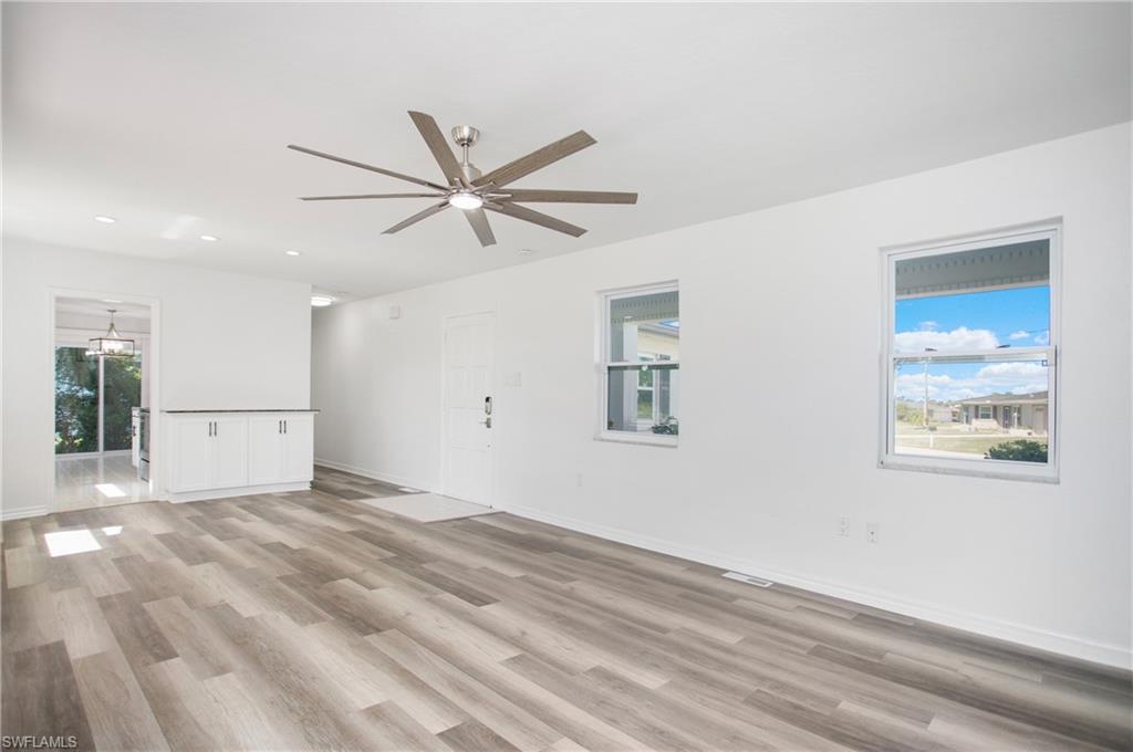 22335 Gleneagles TER