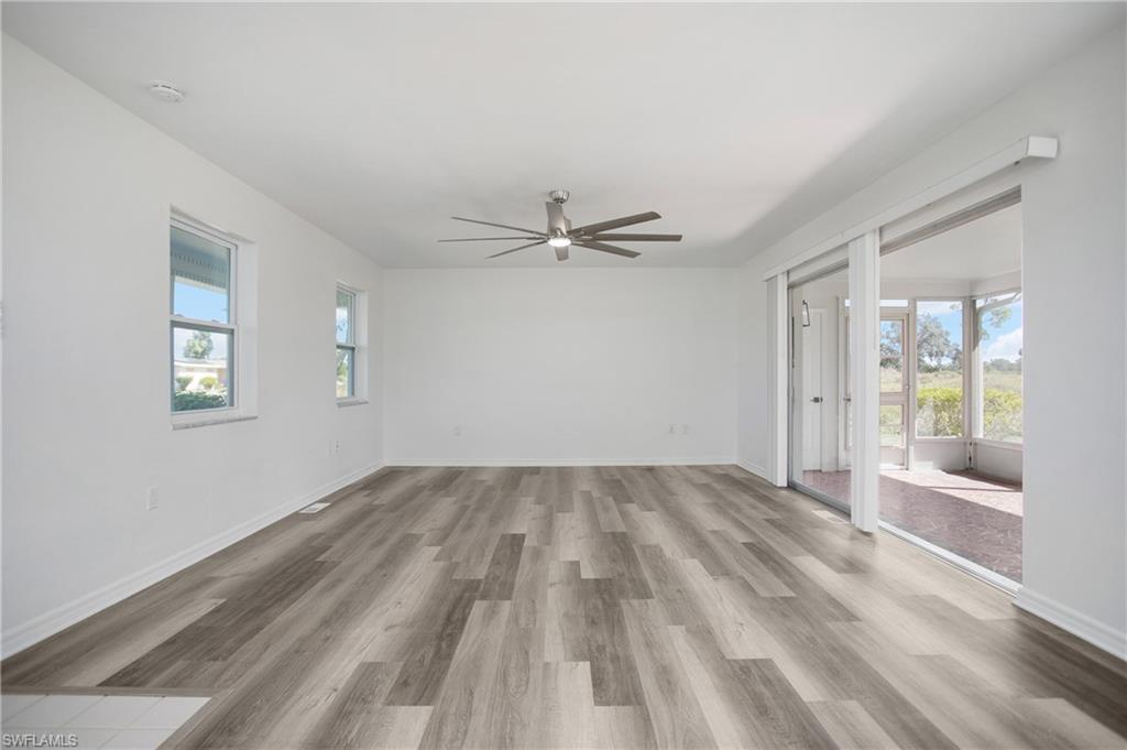 22335 Gleneagles TER