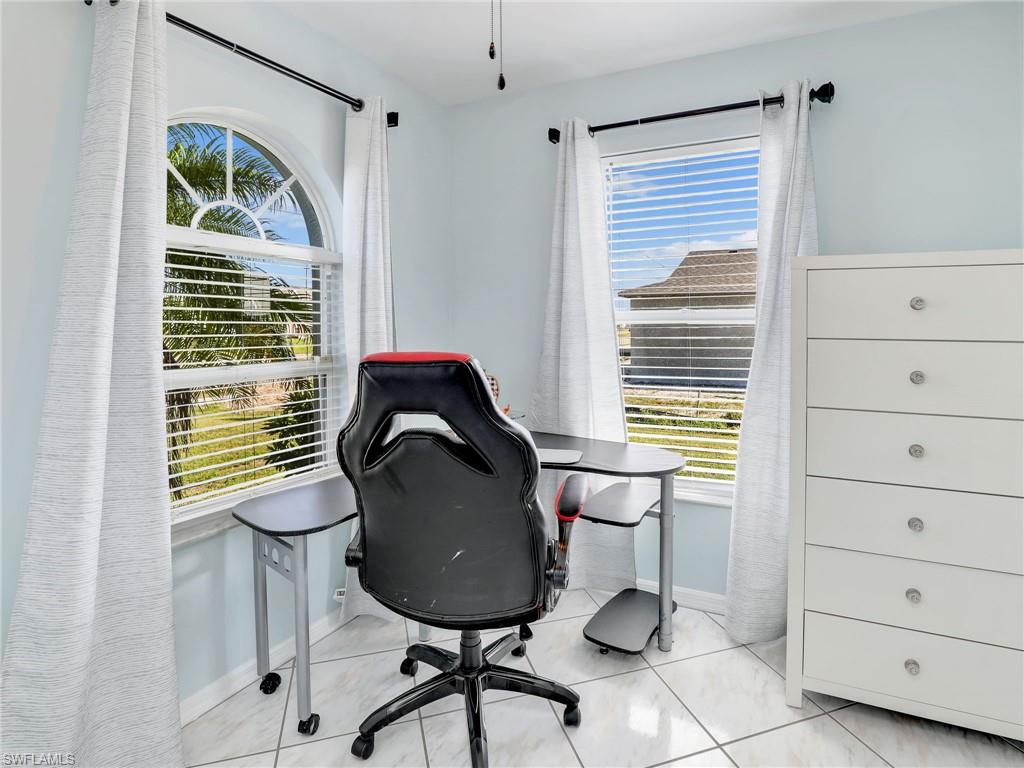 556 Tropicana PKWY E