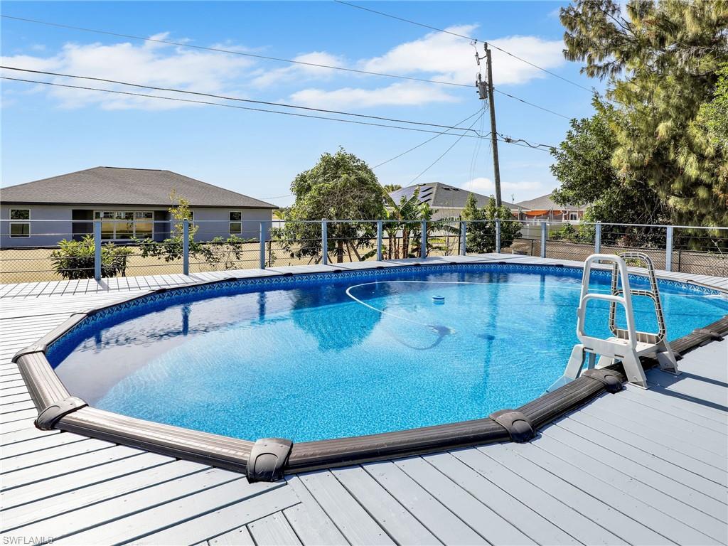 556 Tropicana PKWY E