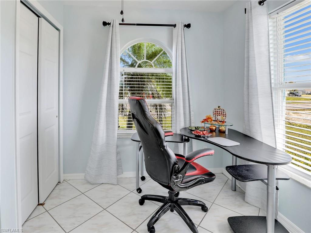 556 Tropicana PKWY E