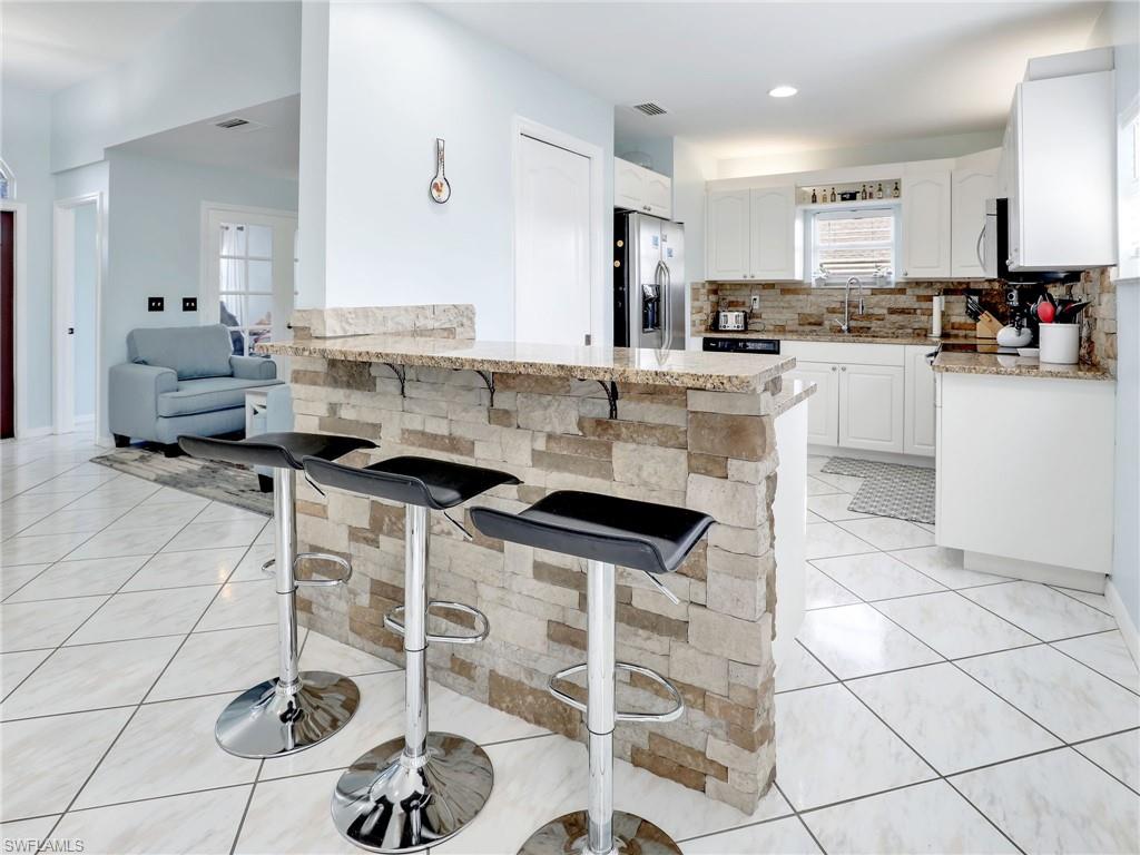 556 Tropicana PKWY E