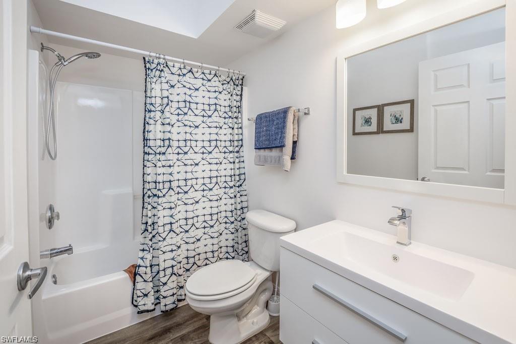 4940 Cougar CT # 204 Unit: 5-204