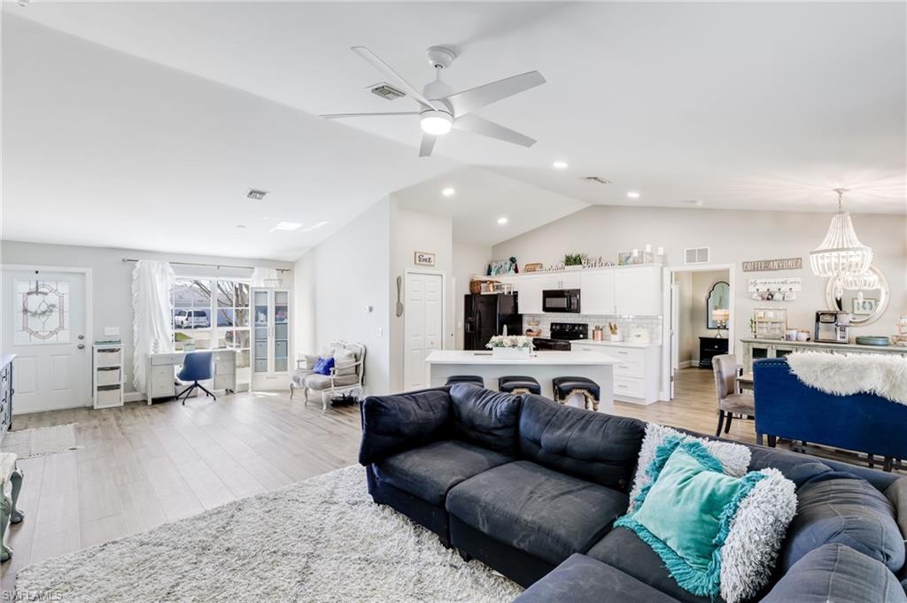 917 SE 32nd TER