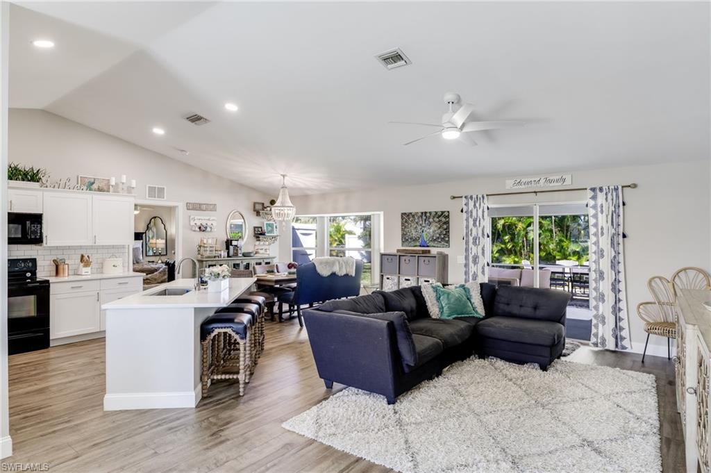 917 SE 32nd TER
