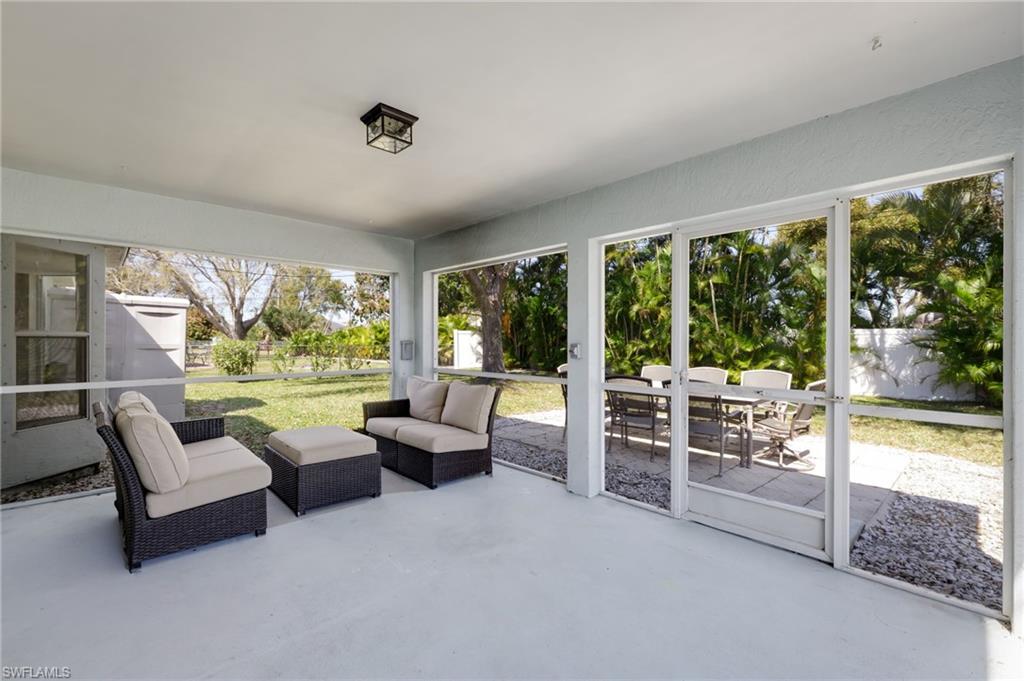 917 SE 32nd TER
