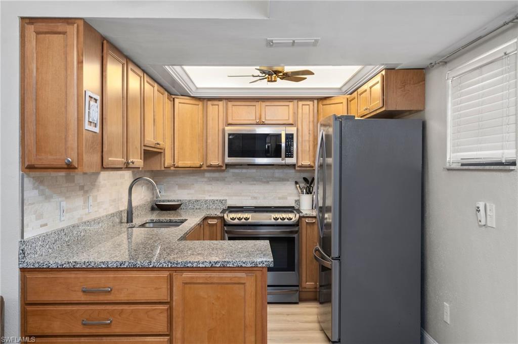 12471 McGregor BLVD # 27