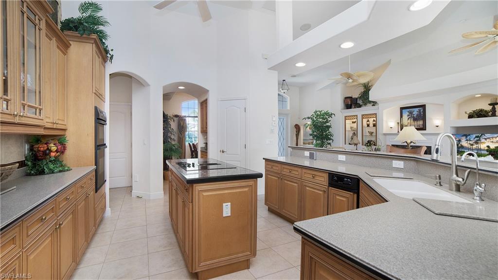 1534 SW 49th TER