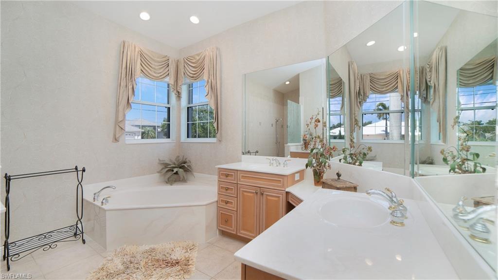 1534 SW 49th TER
