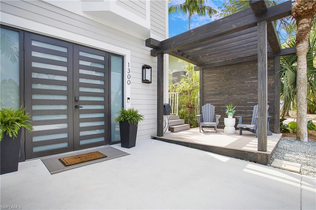 1300 Grand Canal DR