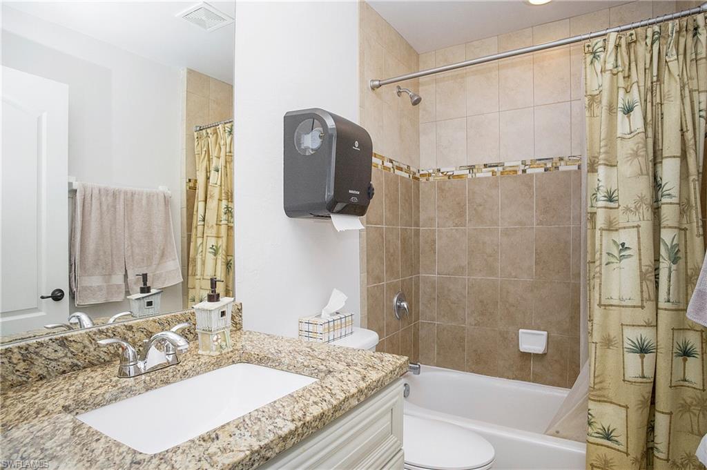 413-415 Nicholas PKWY W