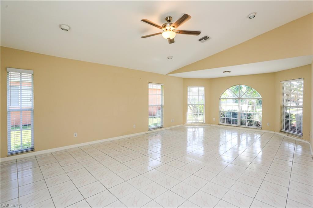 1040 Moon Lake DR