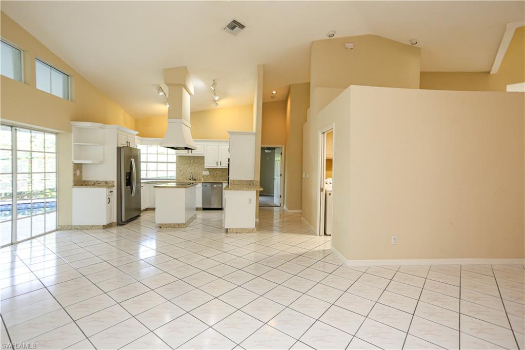 1040 Moon Lake DR