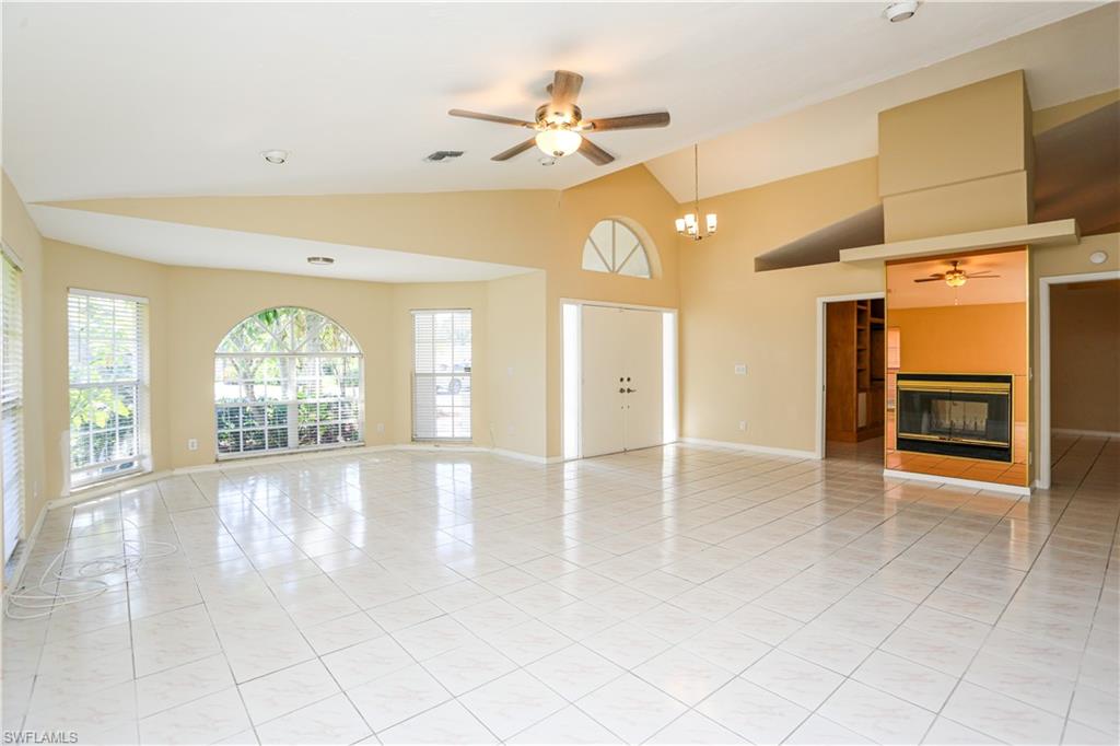 1040 Moon Lake DR