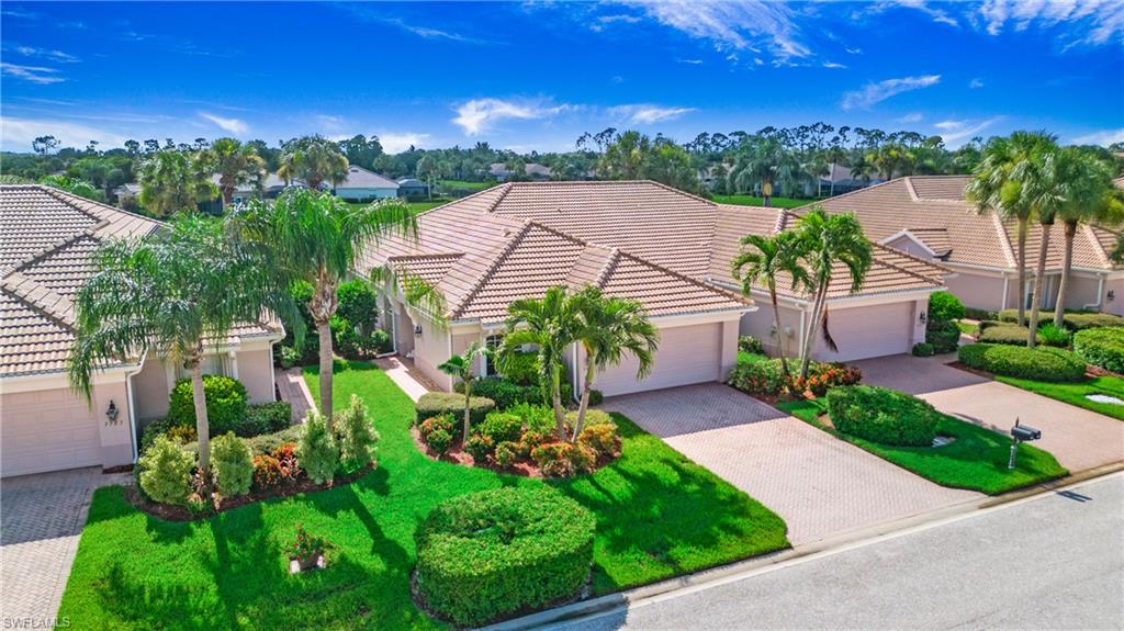 9985 Horse Creek RD