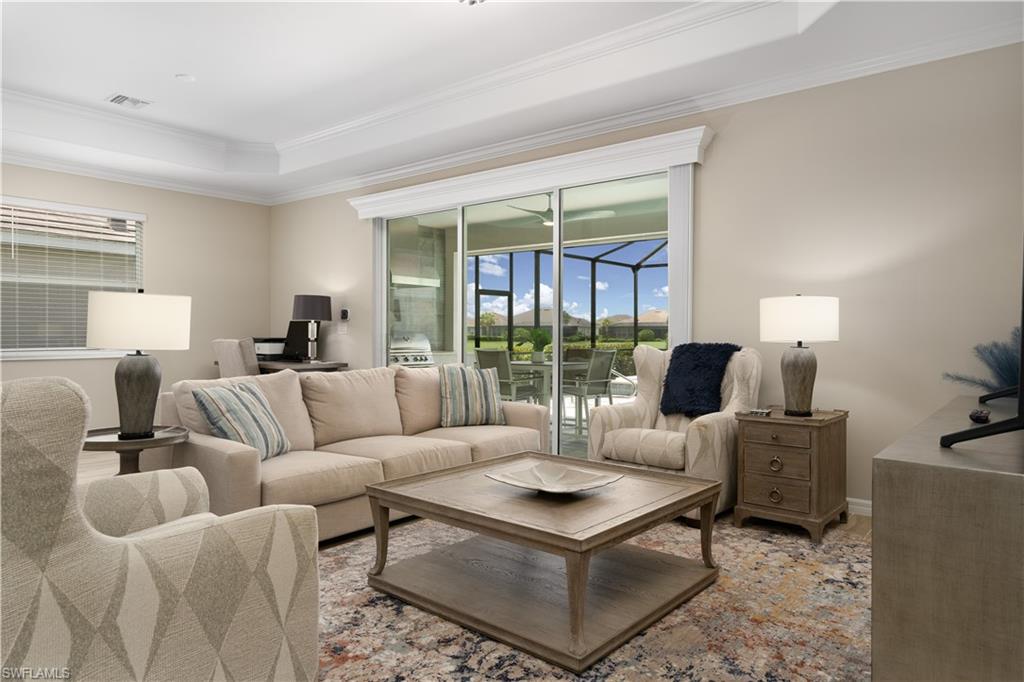 15880 Leaning Pine LN