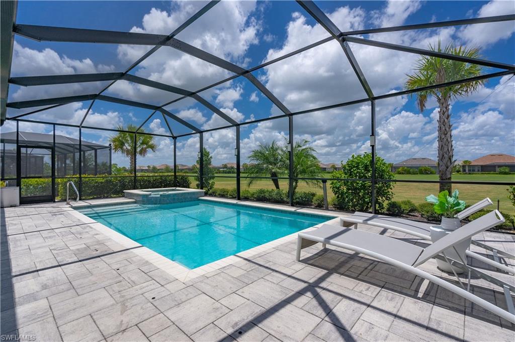 15880 Leaning Pine LN