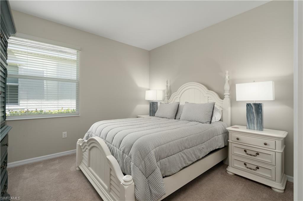 15880 Leaning Pine LN