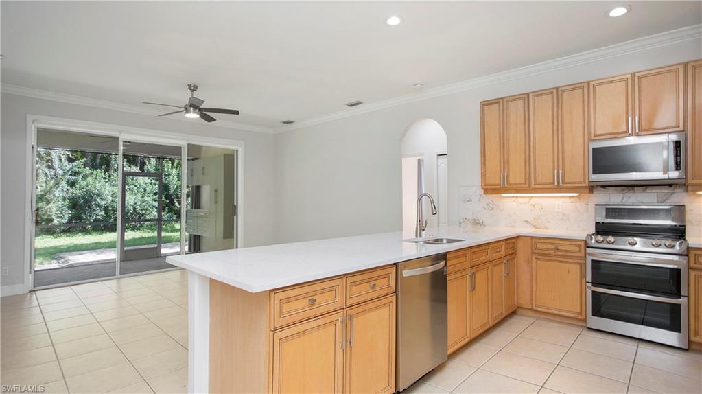 9960 Colonial WALK N