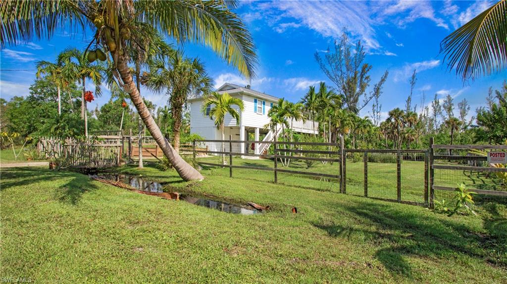 5532 Little House LN