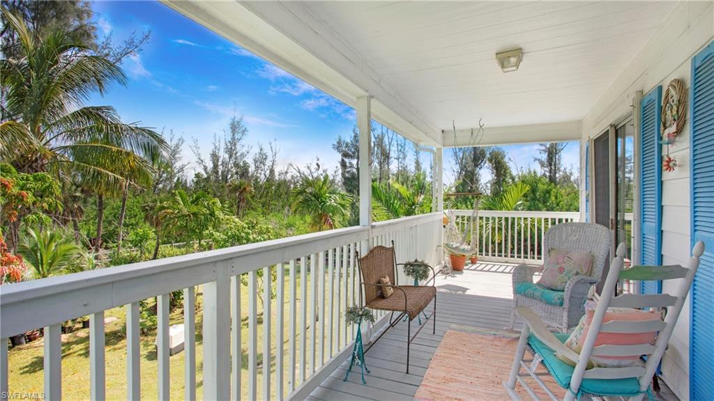 5532 Little House LN