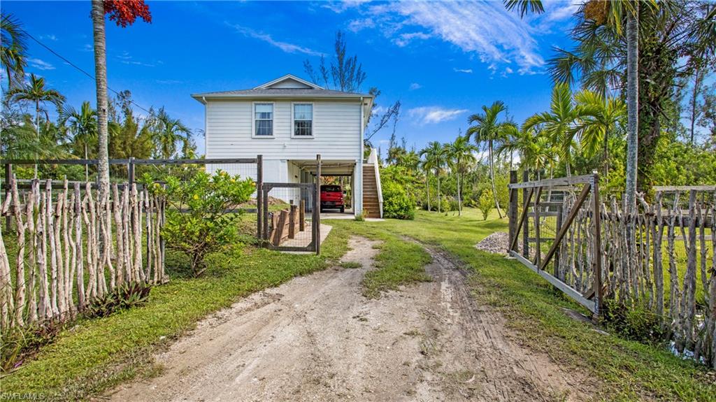 5532 Little House LN